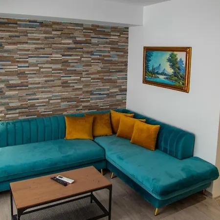 Lucas Premium Tirana